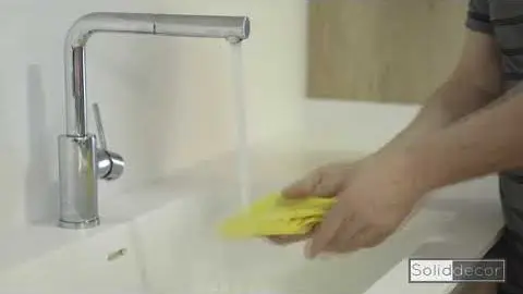 Miniatura del vídeo: Soliddecor · mantenimiento y limpieza de superficies